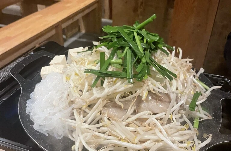 自分たちだけの"もつ鉄板"で特別な時間を！
