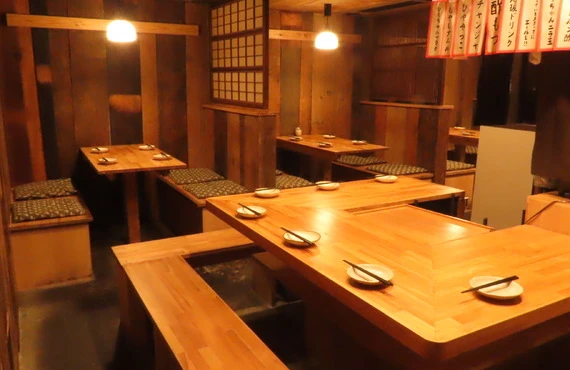 帰ってきたくなる味が待っている、もつ鉄板ひろちゃんの隠れ家へようこそ！