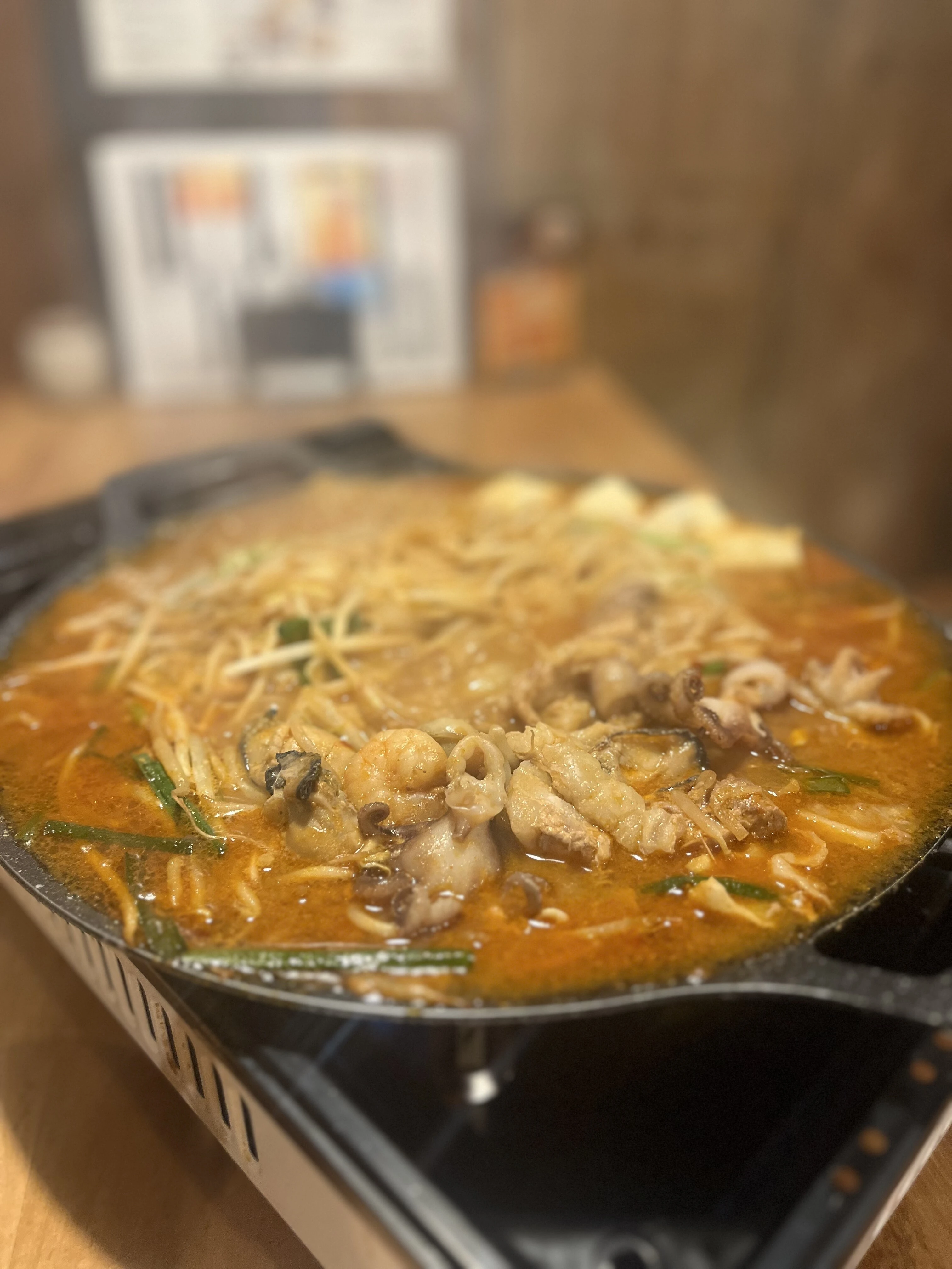 新鮮な海の幸とジューシーなお肉の融合！