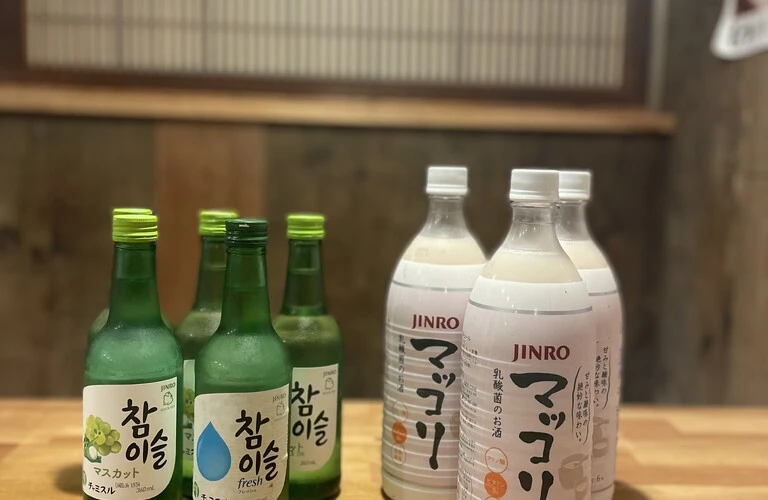 観光名所近くの安い飲み放題で、地元の味を満喫！