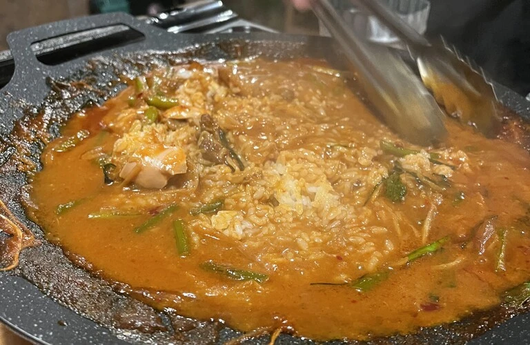 冬のグルメ新定番！辛い料理で心温まるひとときを